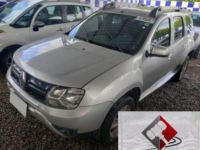 RENAULT DUSTER 18/18