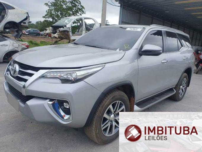 TOYOTA HILUX SW4 21/21