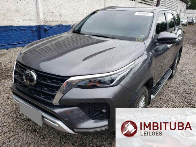 TOYOTA HILUX SW4 21/21